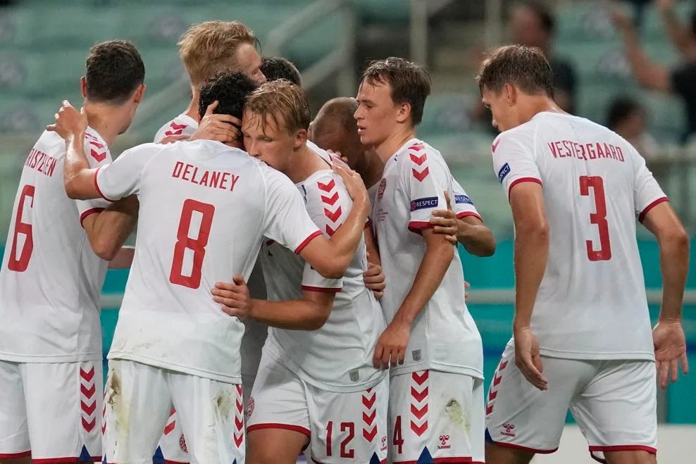 日本羽毛球队血洗丹麦羽毛球队,陶菲克打破历史纪录的简单介绍 日本羽毛球队血洗丹麦羽毛球队,陶菲克打破历史纪录的简单介绍