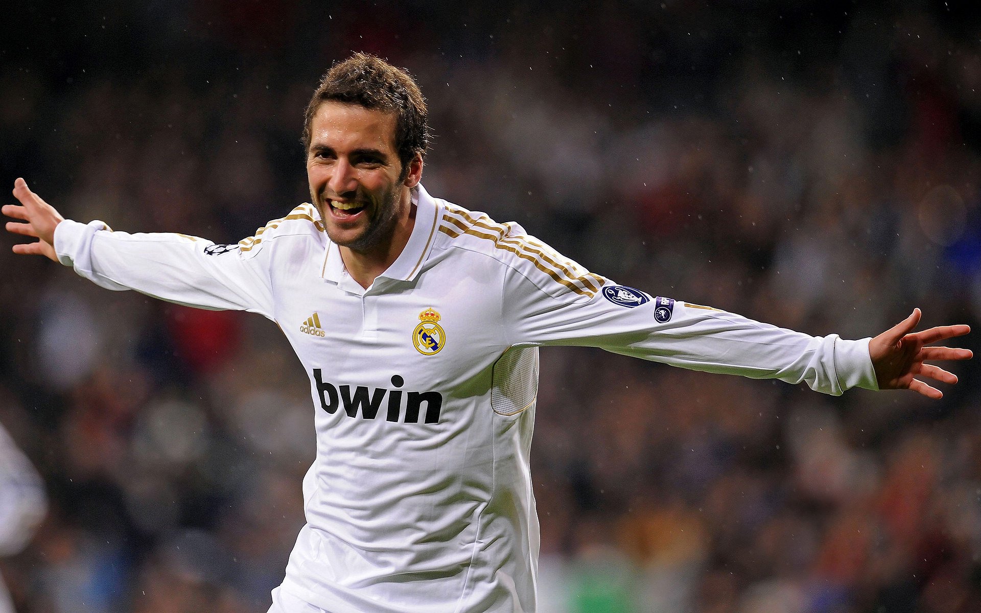 伊布一锤定音，威尔士战术碾压几内亚晋级在望